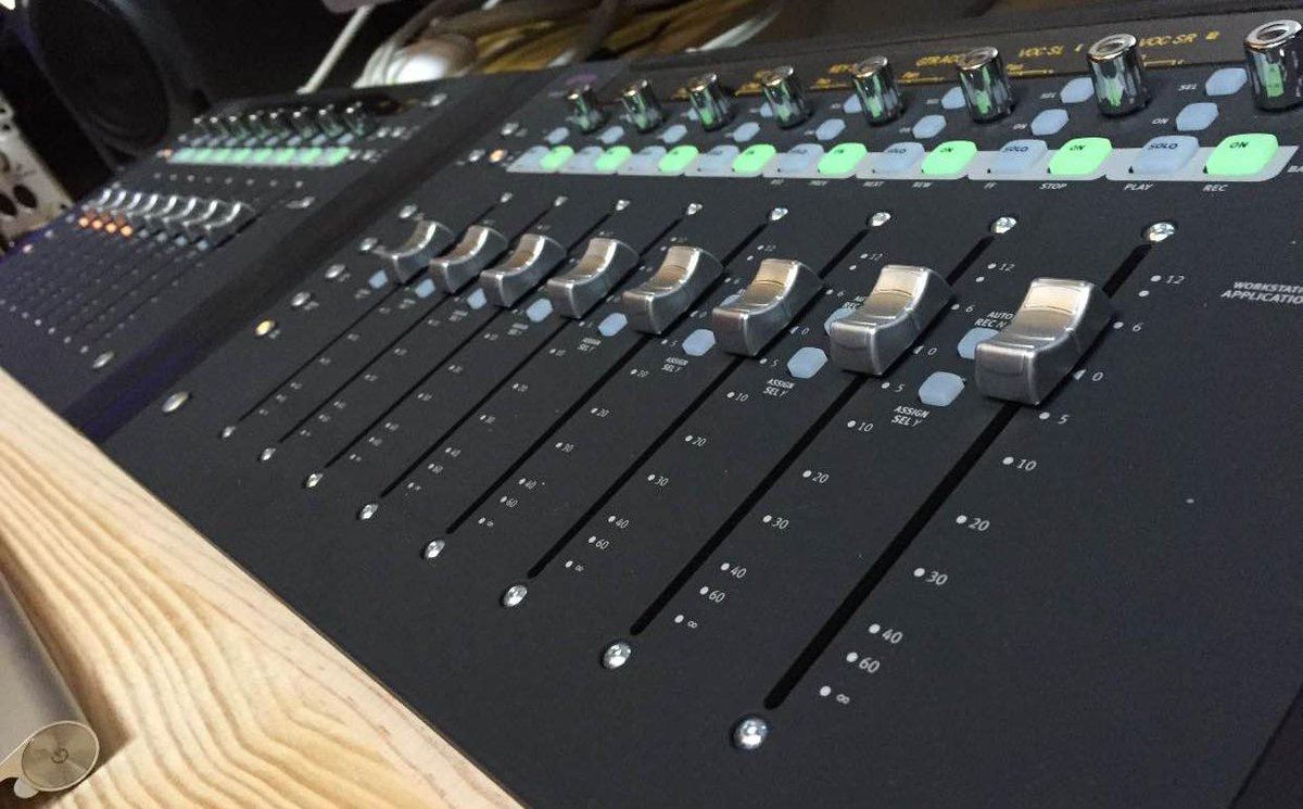 1er session aujourd’hui, son ready ! #FINDSPIREStudio #music #paris