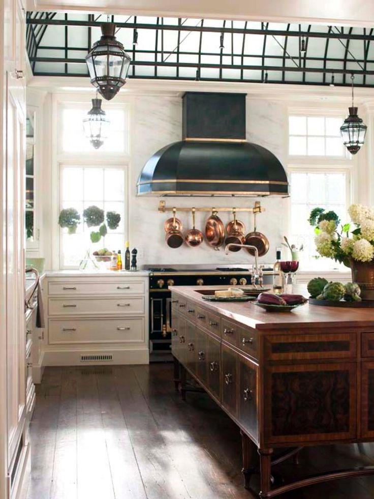 SusanZisesGreen's tweet photo. Swoon worthy #kitchen stoves + hoods! #kitchendesign #kitchenconundrum #decorate #decor #designthinking #designjobs http://t.co/6ZC1UMG9W7