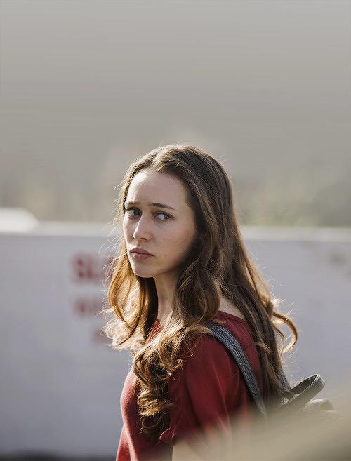 FearTWD_'s tweet image. The #hype is real...
#FearTheWalkingDead 
RT if you can't wait