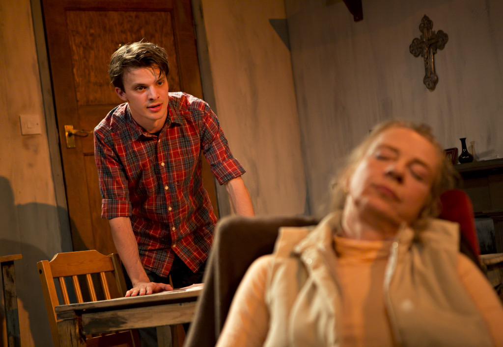 DogsofWarPlay's tweet photo. Check out these exciting production photos by @peachyraith! Get down to the @ORLTheatre this weekend! #dogsofwarplay http://t.co/c933L48YBO
