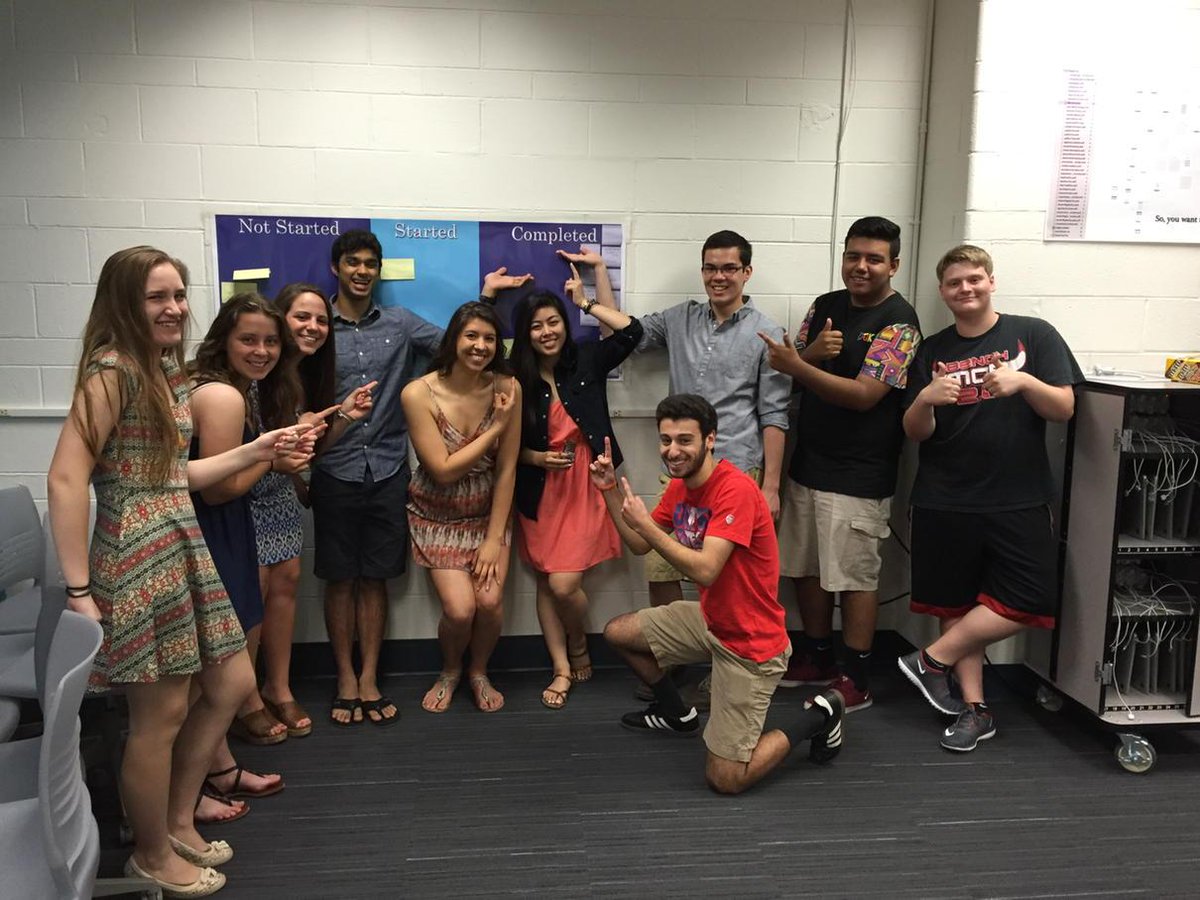 PHSComputerGuy's tweet image. First PHS app class graduates #214grad