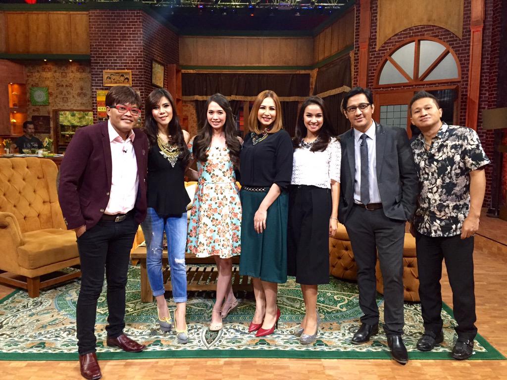 aryanifitri24's tweet image. Taping #IniTalkshowNET