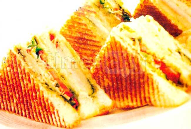 hpAndro's tweet image. Waiting for #Sandwich while listening to Meetup group Co-hosts of different Meetups  #JavaMeetup #IO15Ahmedabad