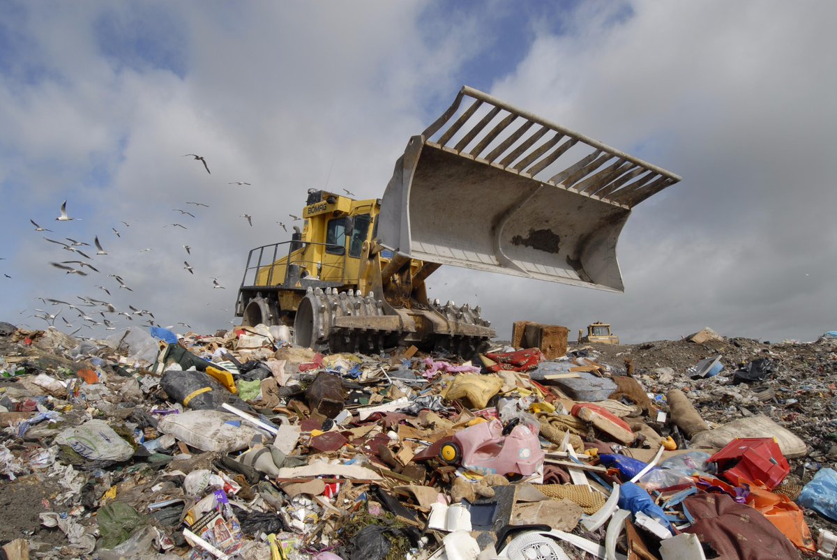 VeoliaUK's tweet photo. New study @CranfieldUni shows landfill mining of metals may be viable - £360m found in 4 sites. Via @ResourceEBnews http://t.co/jZMfTv09S8