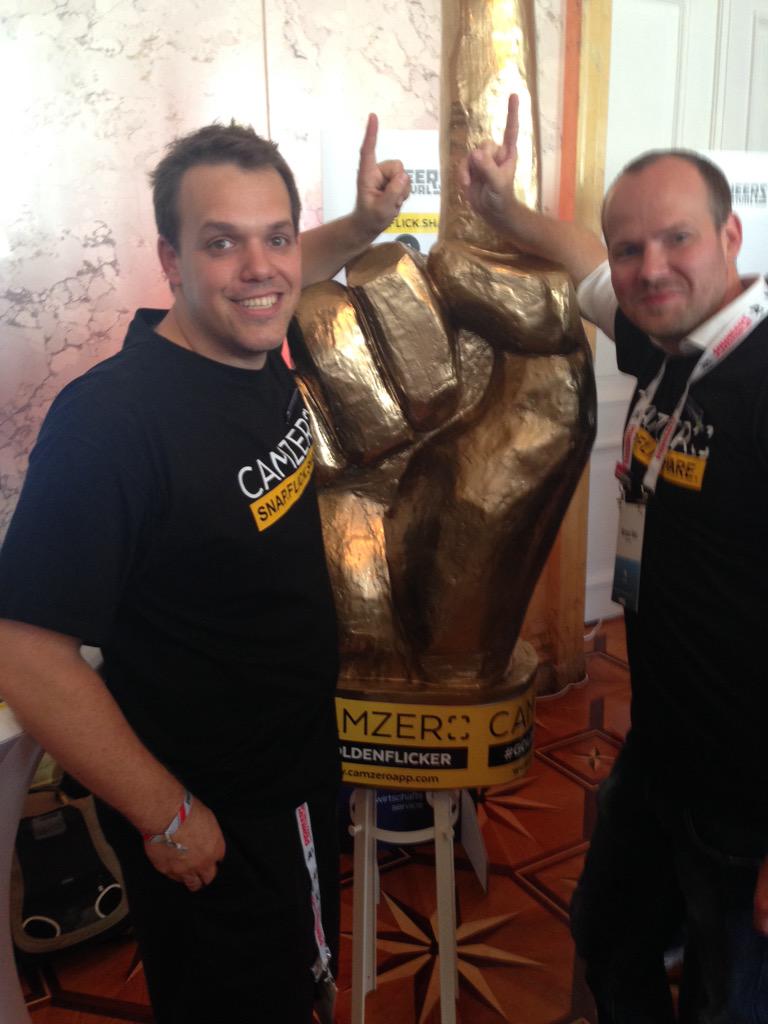 thedebyoo's tweet image. @Camzeroapp celebrating the debut of the golden big hand story today! Was nice to meet you guys. Good luck to Camzero