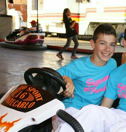 SandraGlez04's tweet photo. Hoy por fin @javizotes11 pasa a ser conductor de primera y se podrá olvidar de su obsesión con los coches de choque. http://t.co/ueof0x51eB