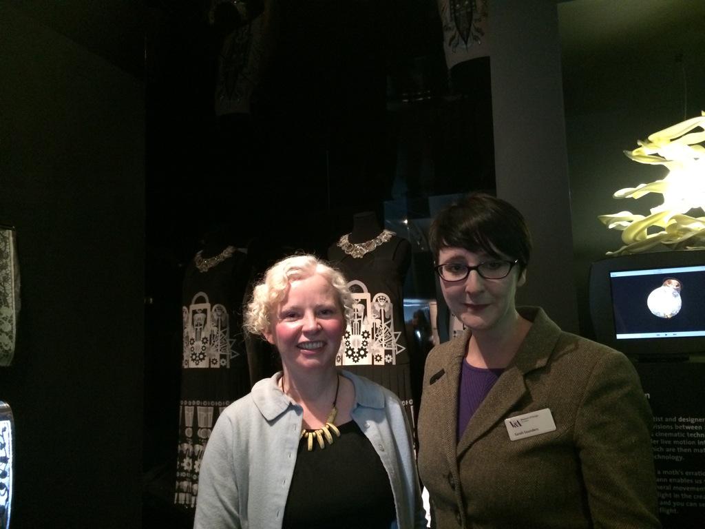 ClaireBaker_lab's tweet image. Good to pop into the #DesigninMotion @VADundee bus today outside the @ScotParl