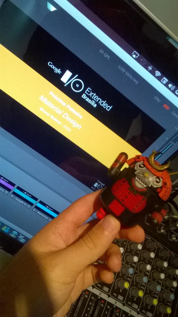 layerland's tweet image. Android Samurai acompanhando a transmissão ao vivo do #io15extended Brasília