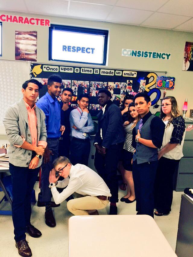 sirkim05's tweet photo. Squad! Dress for success! #period3 #physics #rm201 #crosbyhs http://t.co/kSdS1jcNQq