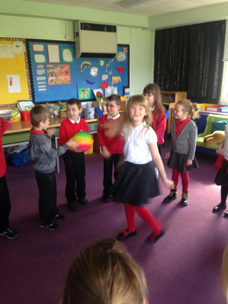 LearningLucy2L's tweet photo. What a day! Kodaly, comprehension, weighing &amp; measuring, phonics, baking bread, planting out pumpkins, eating bread! http://t.co/j0QJLwbcv5