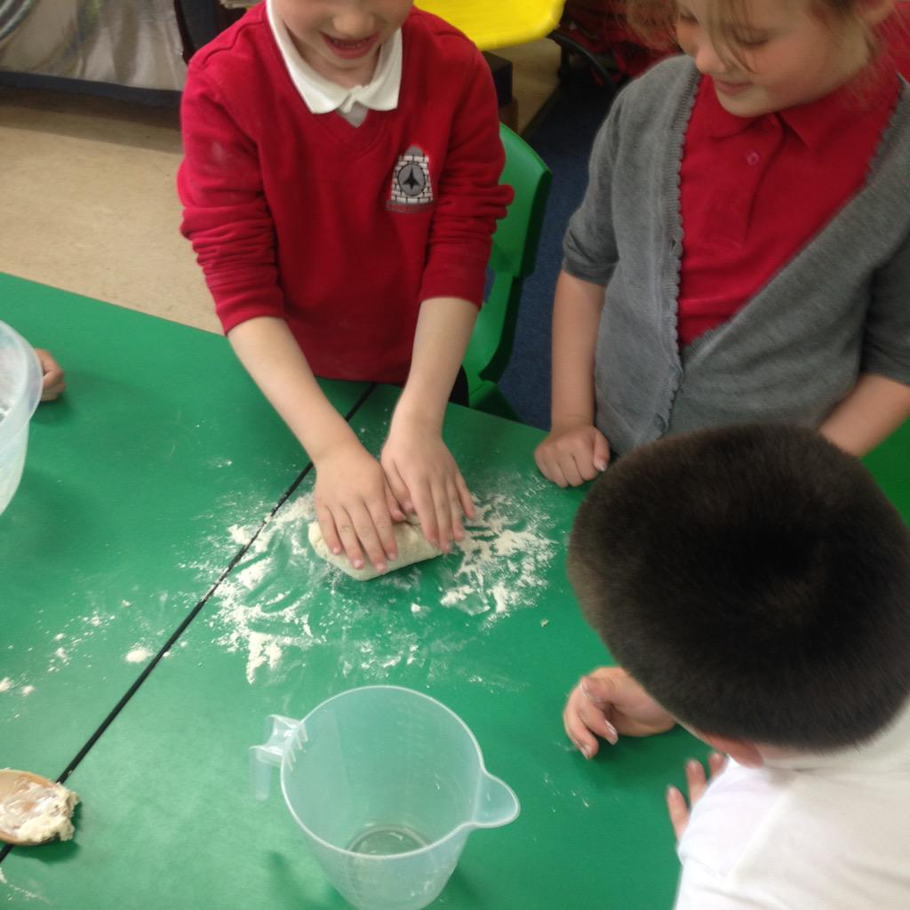 LearningLucy2L's tweet photo. What a day! Kodaly, comprehension, weighing &amp; measuring, phonics, baking bread, planting out pumpkins, eating bread! http://t.co/j0QJLwbcv5