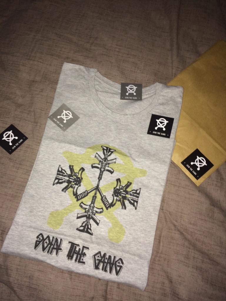 Weedzerr's tweet photo. Cimer au gars de @JTGsquad pour le cadeau vous etes des bons 😏 http://t.co/CpgvWTyXb5