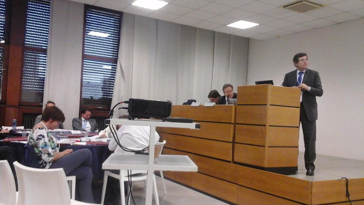unioncamere's tweet photo. #FPA2015 Marco Conte vicesegr. #unioncamere parla di iniziative del #sistemacamerale x #legalità a tutela #ambiente http://t.co/87rd9nak99