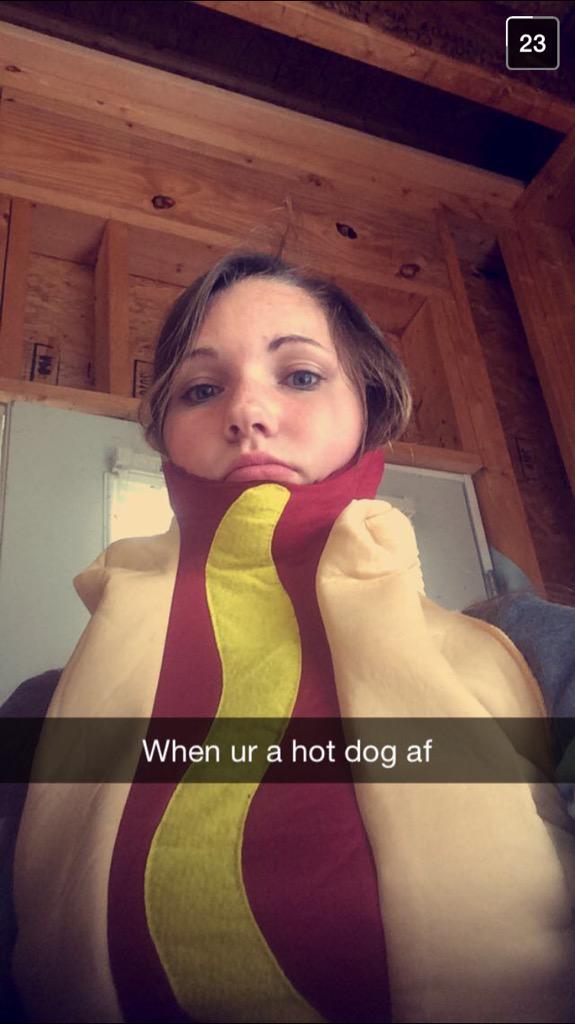chlocann's tweet photo. wtf is this #hbdAm http://t.co/mr3kGwzGPT