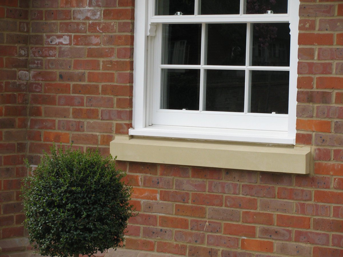 KeyStonework's tweet image. New house in Beaconsfield with a Portico Type A and C1 Cills in Dry-Cast Bath