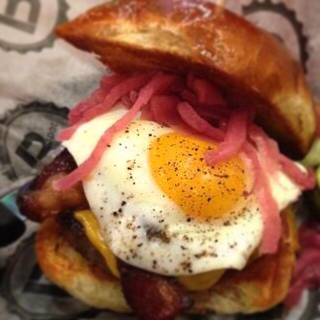 mabelsbbqeton's tweet photo. Hey hey it's #NationalBurgerDay get to your local #Bspot for the #BestBuger is the USA!! http://t.co/SaVoSyxOj9