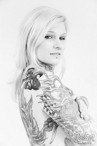 Foto_Tattoo's tweet photo. 'Frl. Binz (2014)' por THE PIXELEYE // Dirk Behlau http://t.co/c4k5ofHDnj