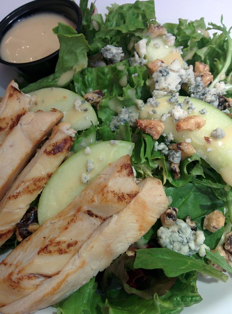 TracyLee1's tweet photo. have you done lunch at @MIXResto lately? delish lunch date with @shannonmagee @BSQCentre http://t.co/R5FOnOh3TH