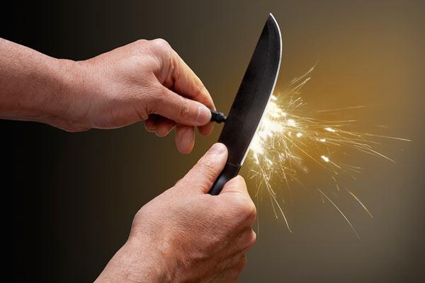 phoenixbladessw's tweet image. A hollow handle knife that ISN'T cheaply welded garbage! I love this knife! $24.99 phoenixblades.net/1_3_0_370_Bowi…