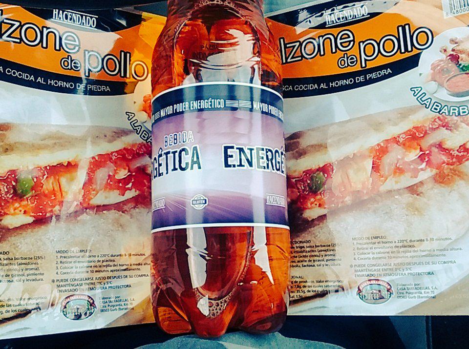 Hemer0s's tweet photo. Quien va a cenar conmigo esta noche? @AlexVazquez95 http://t.co/GZU4H9qN8m