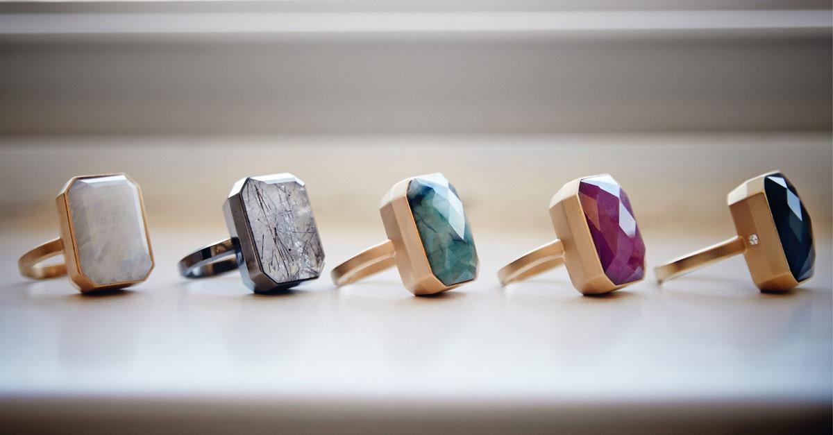 These rings vibrate when you get calls, texts, emails and more. <a href="/jetpea/">Christina d'Avignon</a> makes wearable tech fashionable. #TEDWomen
