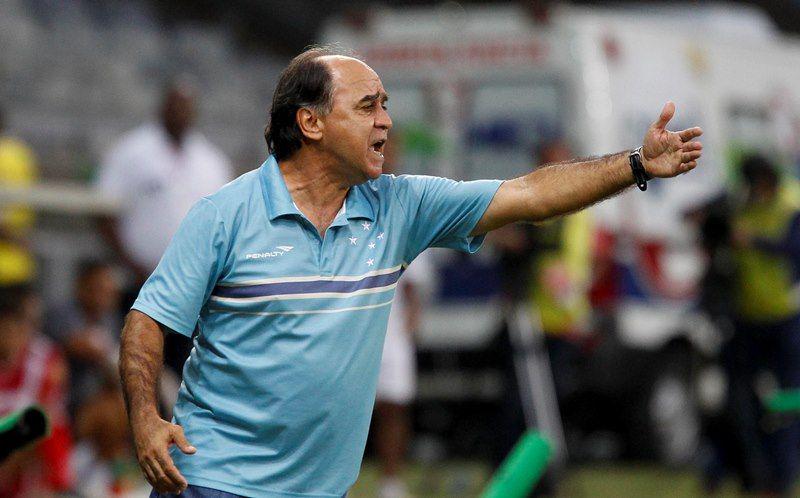 jogoaberto's tweet photo. Héverton (@hevertonfutebol): Brasileirão determinará se Marcelo Oliveira vai para Palmeiras >> http://t.co/2ZbSm4y9Ho http://t.co/Em7VwezlS8