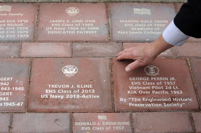 RubinoJC's tweet photo. #MemorialDay has come and gone, but #EnglewoodCO has a new permanent monument to #veterans http://t.co/YAjzjRLr1C http://t.co/Hyp7wiDO8H