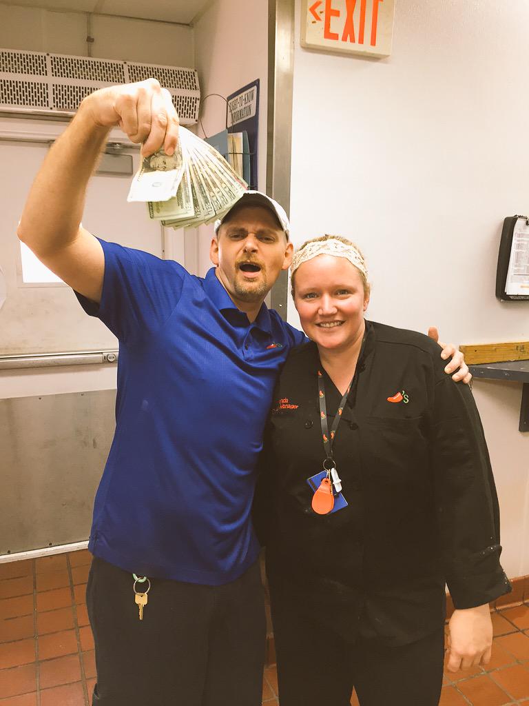 O0Deanna0O's tweet photo. Our AVT champ "Snoop" got his big AVT bonus today!! #todayschilis #purpose15 #chilis @AmandaM2727 @KisselRich http://t.co/6PHF7o5Sbp
