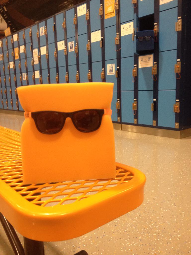 TheRealFoamy's tweet photo. If only I could find out where Doctor Cube has been hiding! #SkyZoneOcean http://t.co/e1HUY30LcA