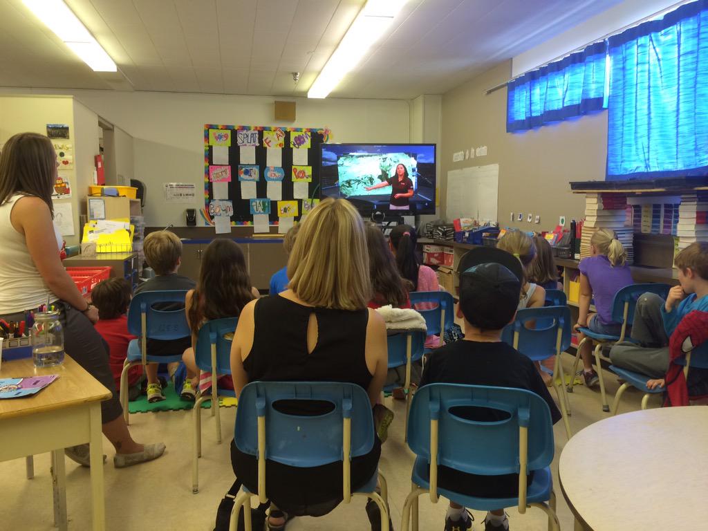 GME Gr.3s #virtualfieldtrip to Alberta Badlands to find Dino bones via #Tyrrell  Museum. <a href="/TerryBeaudry/">Terry Beaudry</a> <a href="/BCBlended/">BC Blended Learning</a>