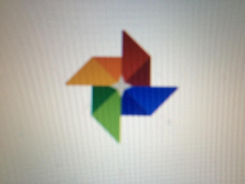 ArjunSahni's tweet image. "Because focus should be on creating memories, not organizing them!"  #io15extended #gdgnd #GoogleIO2015