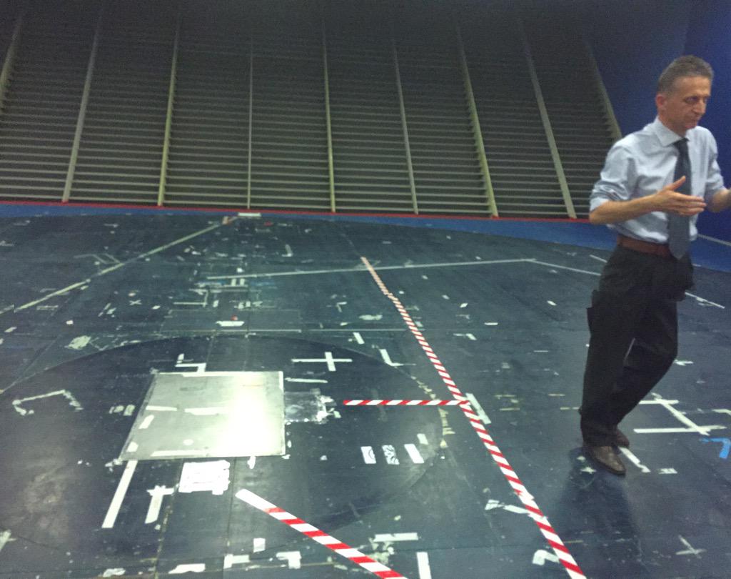 mrossi10's tweet photo. ending the workshop at the #WindTunnel @KARALIT @CSPFea1 http://t.co/H0vULxj5zh