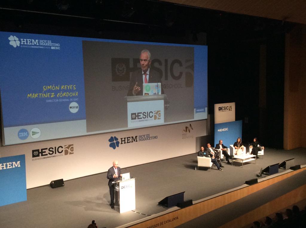 lechugaa's tweet photo. Simón Reyes Martínez Córdoba, director general de #ESIC, cierra la noche con llave de oro. #HEMESIC http://t.co/MNuE0Mi4Z5