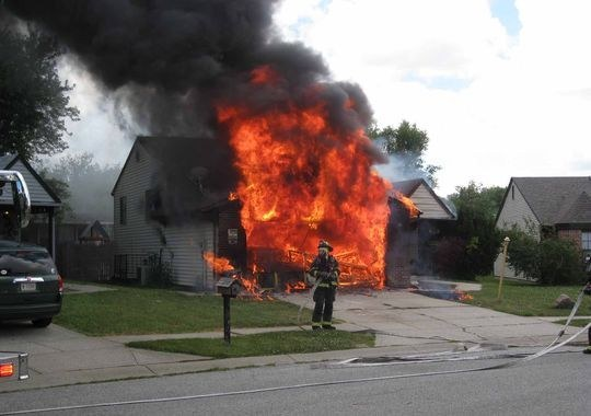 KnowFactsDaily's tweet photo. Dog Saves Deaf Boy From A Burning Home!! its Amazing!!
http://t.co/6gDUXCJwcH http://t.co/XY9gmm3EAk