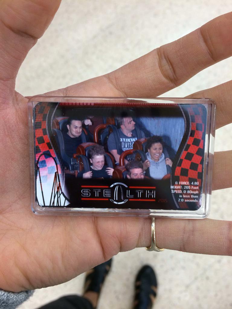 to add to the collection (it ain't leaving <a href="/THORPEPARK/">Thorpe Park Official</a> without a fridge magnet) 😄 // wicked day ☀️💛 jx