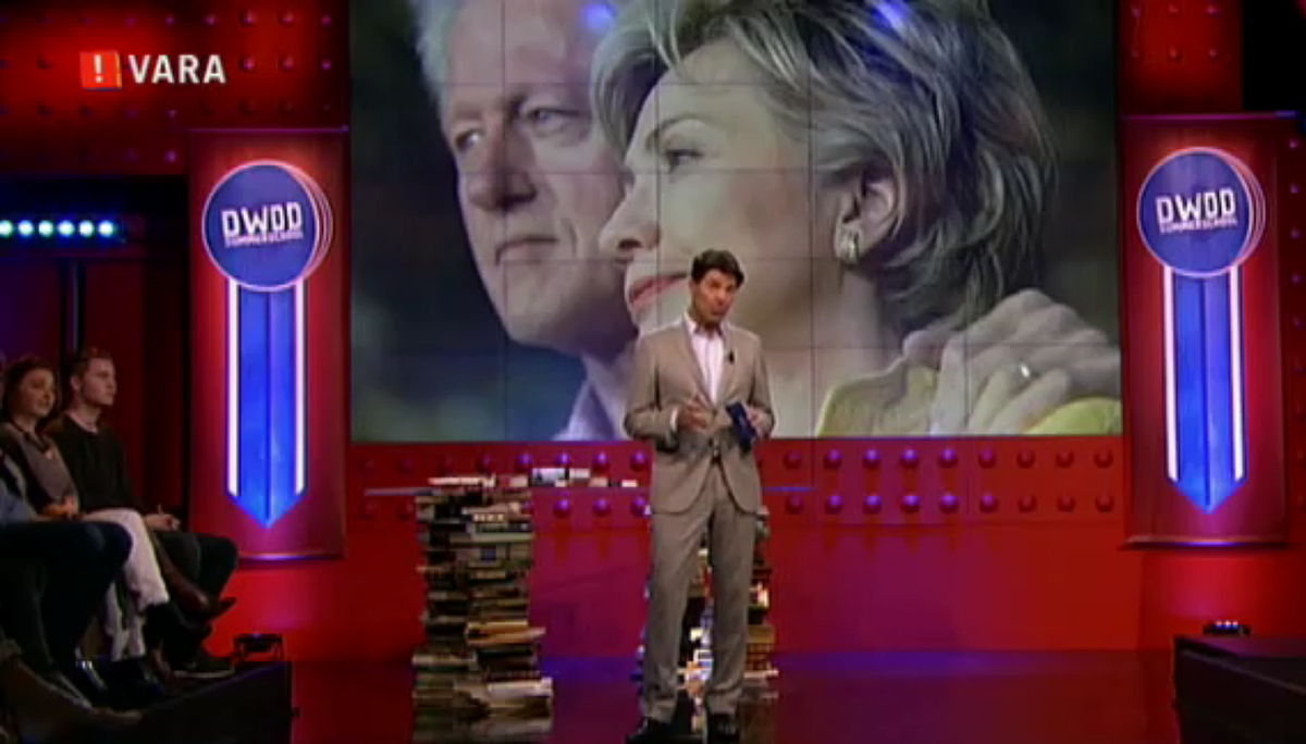 Kijk de eerste #DWDD Summerschool terug: @twanhuijs over de Clintons.
ow.ly/Nz7Vq