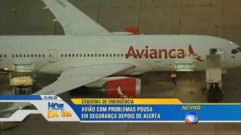 AviationThing's tweet photo. Aterriza en Sao Paoblo de emergencia el #AV85 con un Boeing 787 por problemas en un motor. http://t.co/mCq2VBN2J0