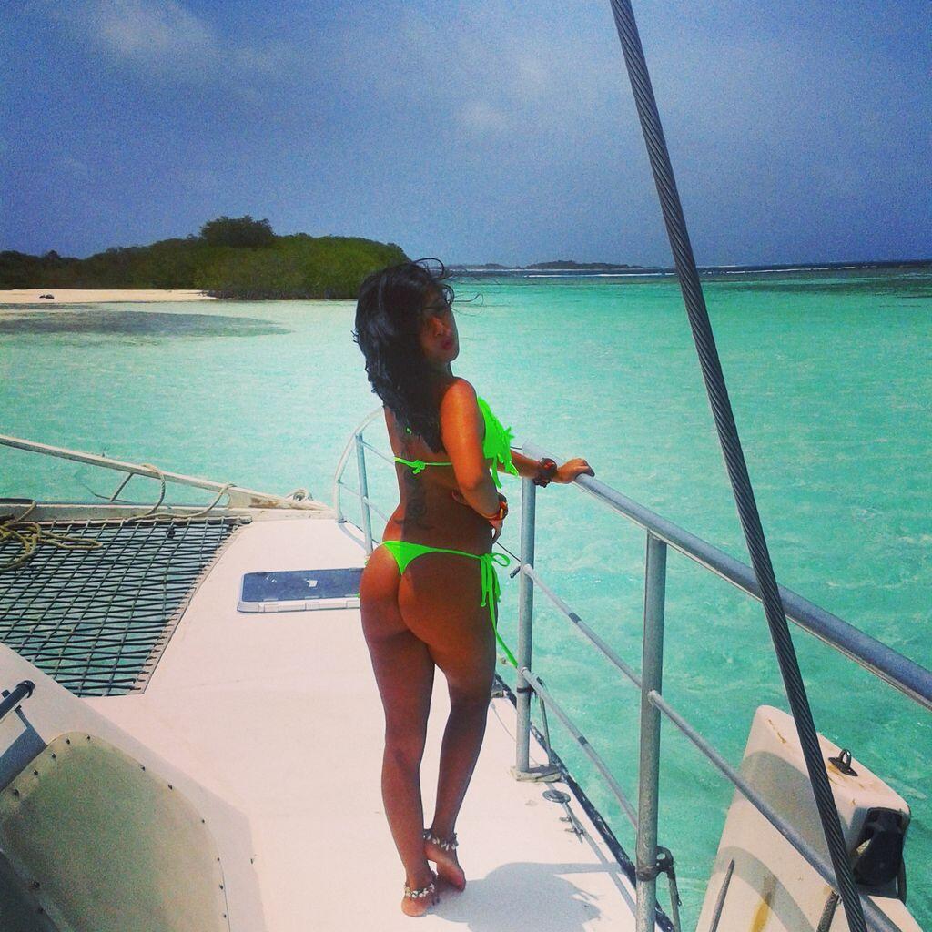 LM Feet&Soles Girls on X: @BrayanaRod hermosa de Pies a cabeza  http:t.coAGvvISiJS7  X