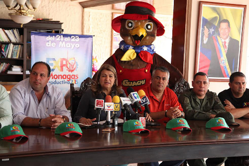 UreMare981FM's tweet photo. #Monagas cuenta con 38 empresas para exportación http://t.co/kRz9Rdn91R | #CorazonDeLaPatria #Maturin http://t.co/JRPVfubw7k