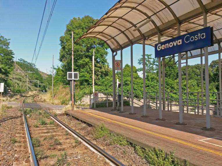 iincitta's tweet photo. PASSANO ANCORA LENTI I TRENI PER LA COSTA https://t.co/wR7D4EK0Vs http://t.co/p5uw0xrXYo