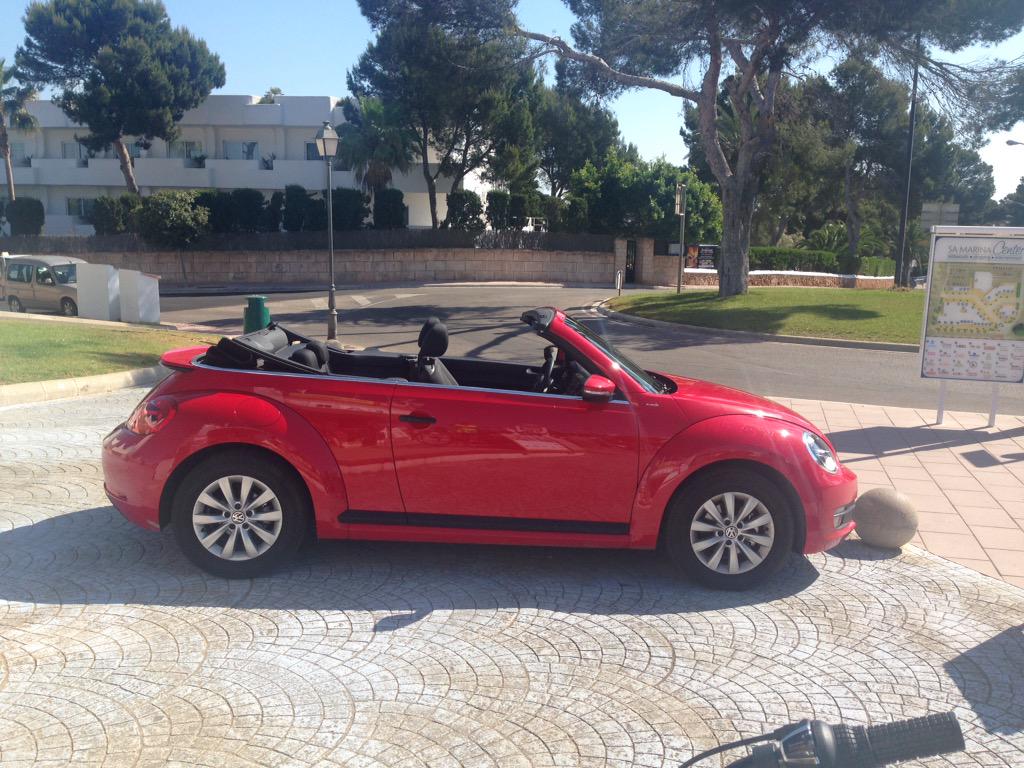 crystalhart23's tweet photo. Touring the island in this beauty 😍 http://t.co/DOx5oydu1Q