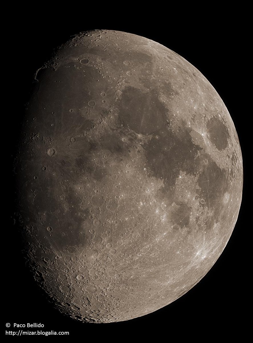 ElbesoenlaLuna's tweet photo. La Luna esta noche http://t.co/5h1gSMNX5d