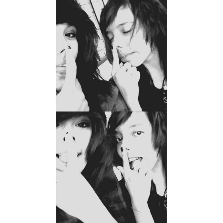 MariaScreamer's tweet image. Bets friends forever ♥