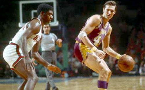 Happy birthday to Jerry West aka the Logo aka favorite player. 