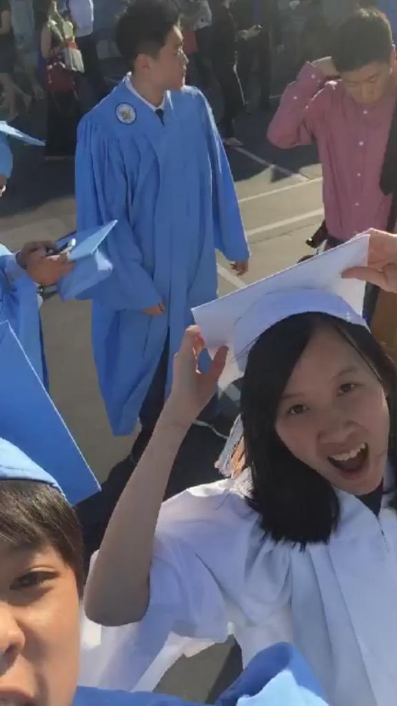 gavinngz's tweet photo. Graduation day. Snapchat hahagavin14 http://t.co/Fz5mBFlFhf