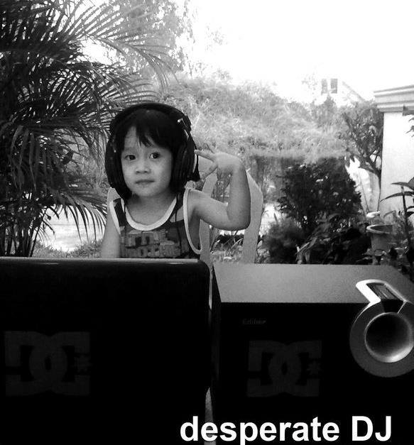 tweet_mariel19's tweet photo. MY VERY CUTE BROTHER, PARANG SI @im_marcomasa heheheh
#cutiee
#wow http://t.co/hvzdzC3lmd