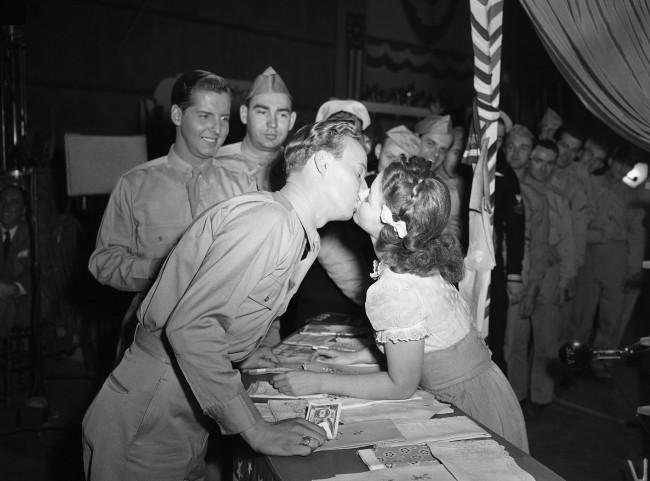 1940s.org (@1940s) on Twitter photo 