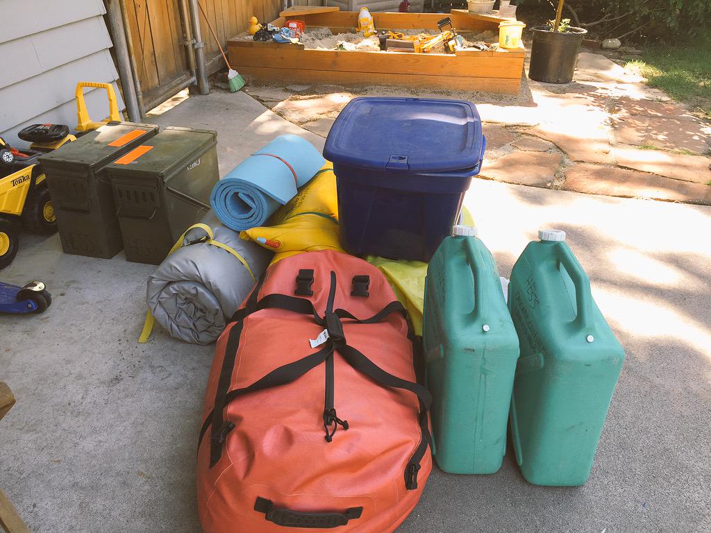 crhess's tweet photo. MAN do I love getting ready for a river trip. #grandronde #floatfordays http://t.co/OTk7sQH2xK