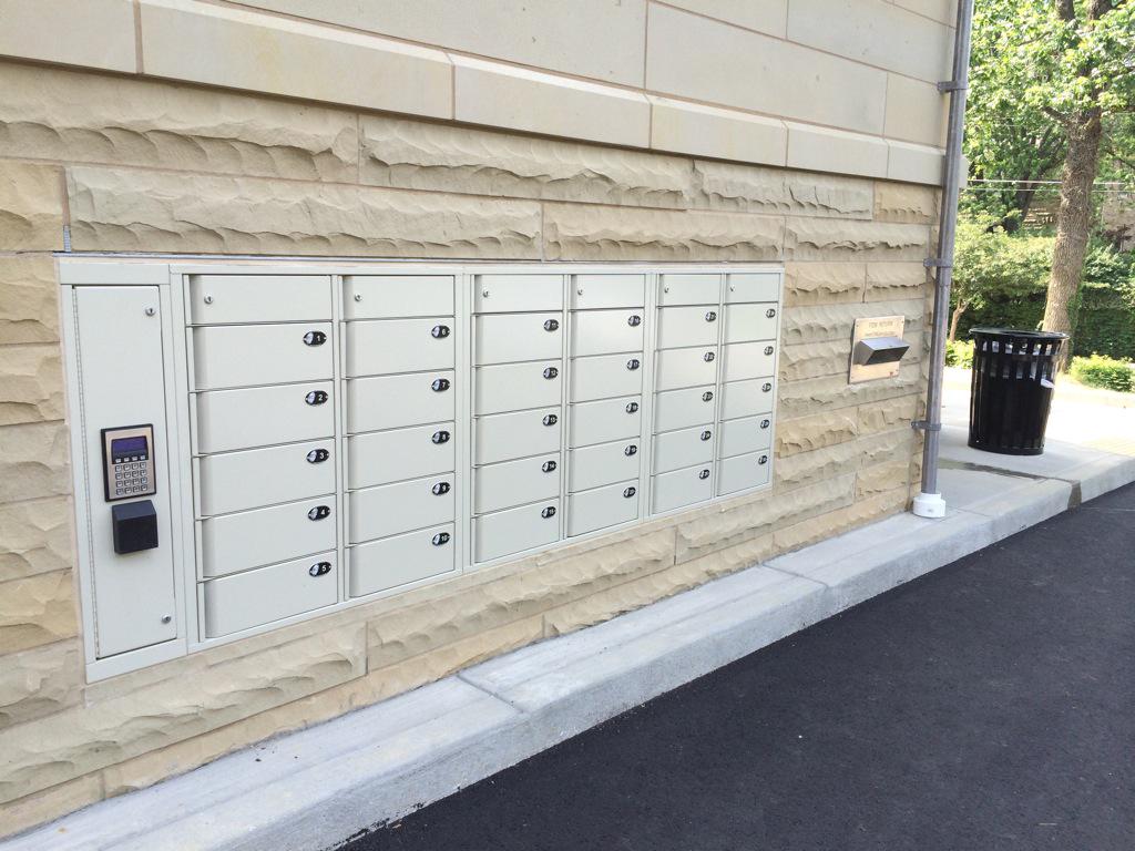 cincylibrary's tweet image. After-hours lockers will allow customers to pick up materials on hold even when the Library is closed! #CliftonOpen