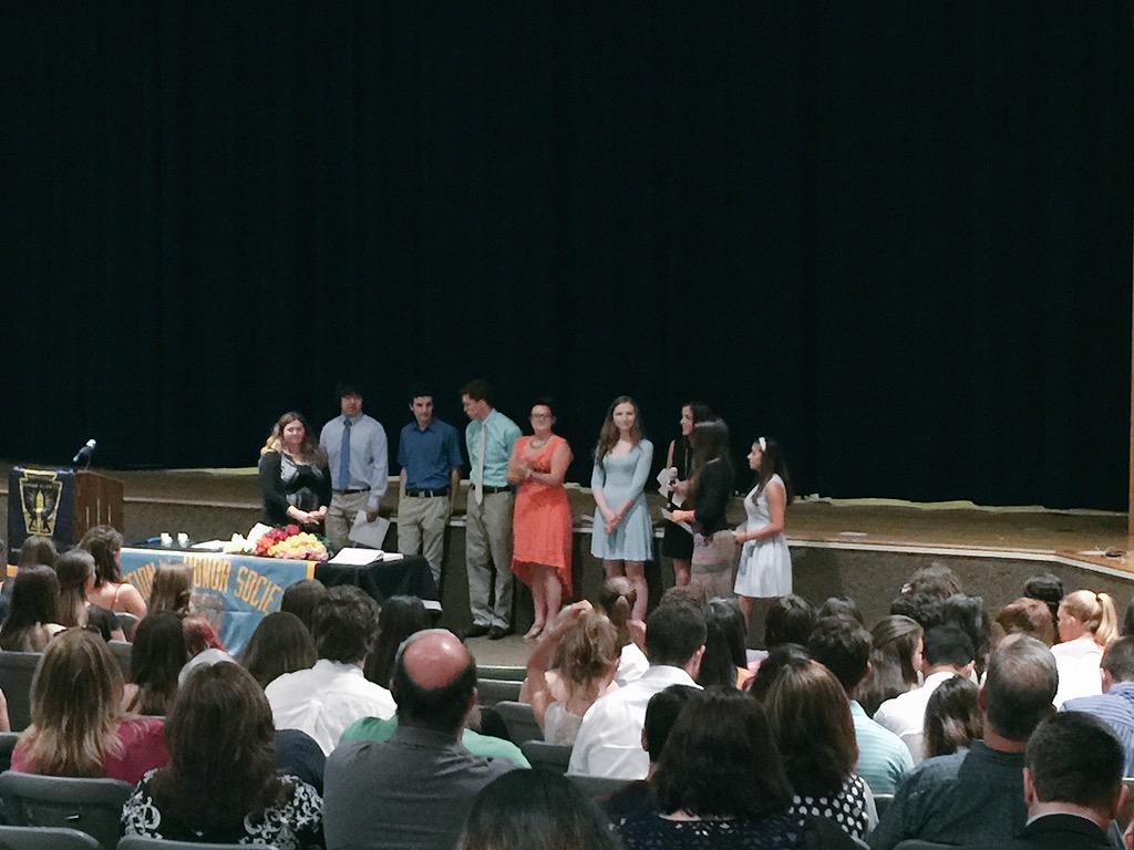 DrGeorge_MU's tweet photo. @MiddsouthNation @mhssprincipal @MHSSGuidance Congratulations inductees to the National Honor Society. #MTPSPride http://t.co/hMDXXqZZcU